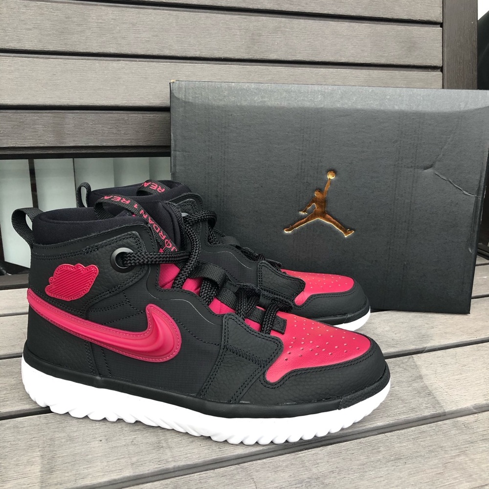 New NIKE Air Jordan 1 Size 8.5 High React Shoes